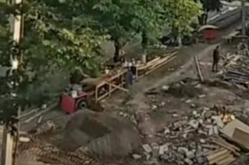 Ադրբեջանի վանդալները շարունակում են քանդել օկուպացված Ստեփանակերտի բնակելի թաղամասերը
